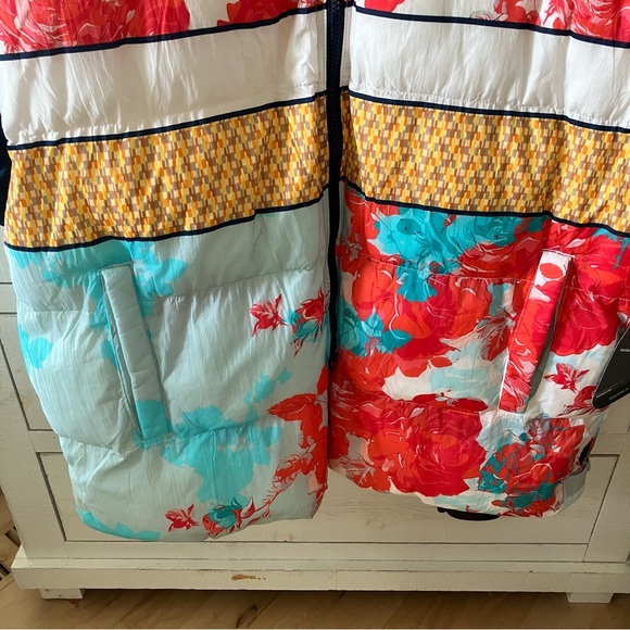 NWT FP Movement In A Bubble Printed Puffer Vest. - Picture 5 of 7